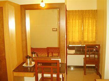 Venus Residency Hotel Bangalore Bagian luar foto